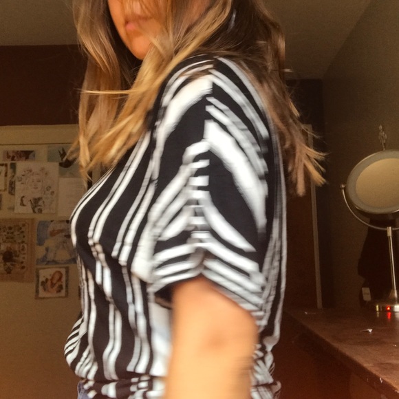 B&W Striped T - Picture 2 of 5